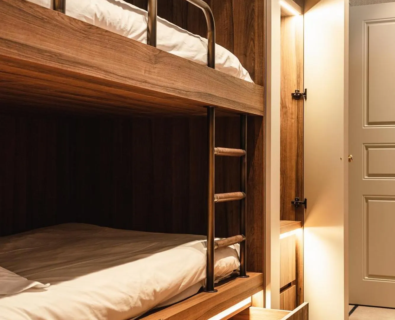 Hotel 717 Amsterdam